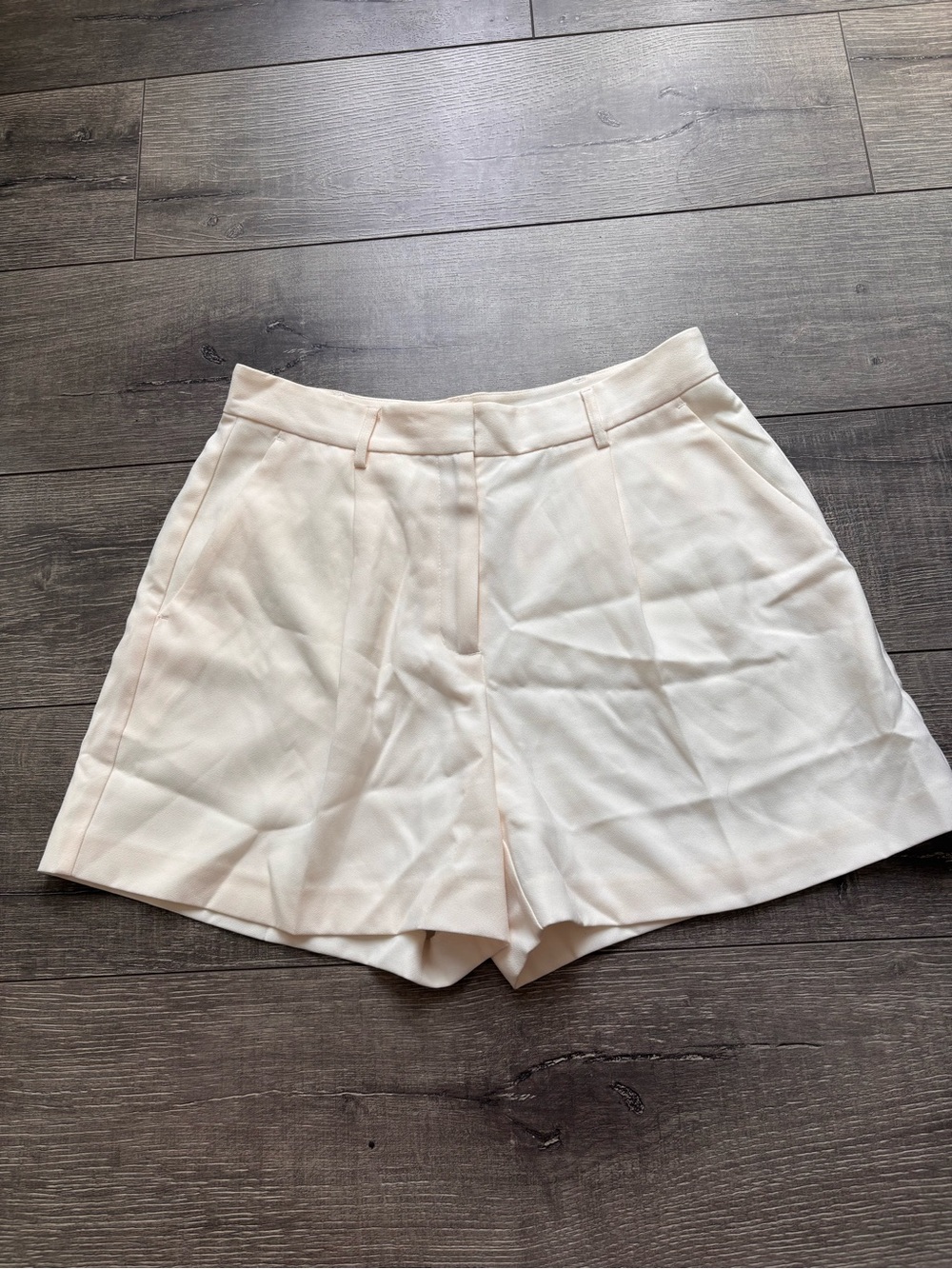 Oak and Fort Classic High-Waist Cream Women’s Shorts
